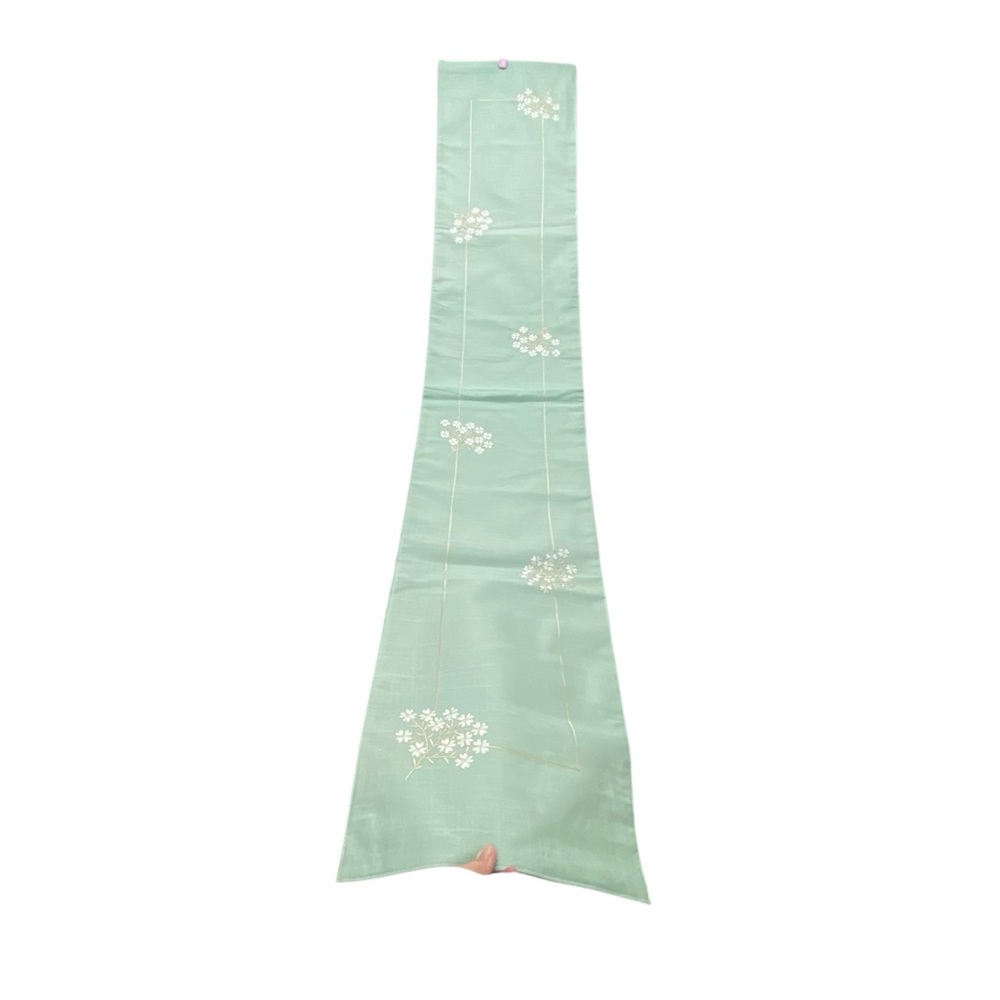 Bella Lux Mint Green Table Runner w White Floral Embroidery 71" X 14" Mint Green